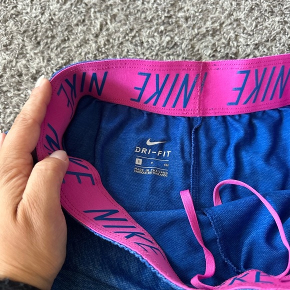 Women’s NIKE DRI-FIT Training Athletic Fold Over Band Running Short Size Small - Picture 7 of 9